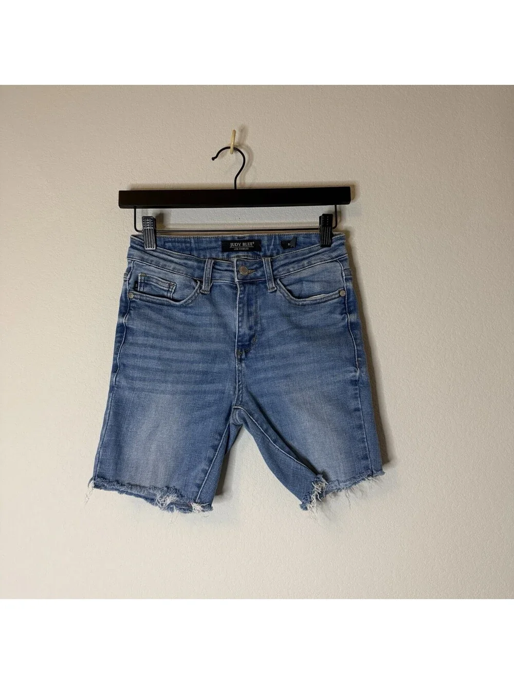 Judy Blue Women’s 3/26 Skinny Fit Denim Bermuda Shorts Raw Hem Stretch